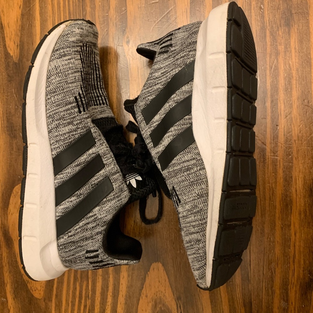 Kids adidas swift run, size 12.5